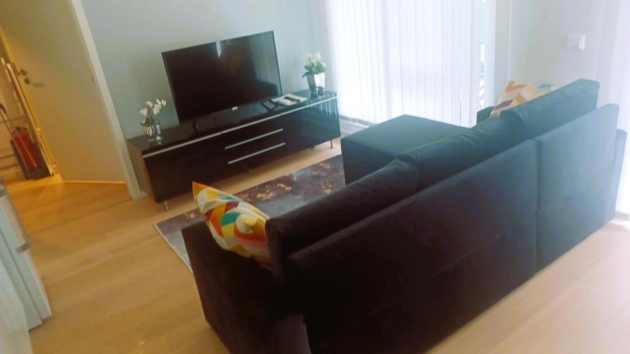 Scandpoint Apartment Fornebu Near Sea Front With Outdoor Walk! Стабекк Экстерьер фото